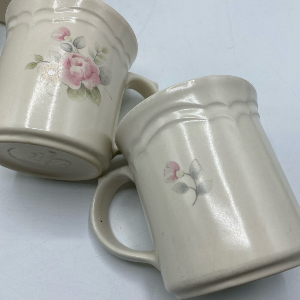 Pfaltzgraff Tea Rose Mugs/Coffee Cups  Set of 4 USA - Picture 2 of 6